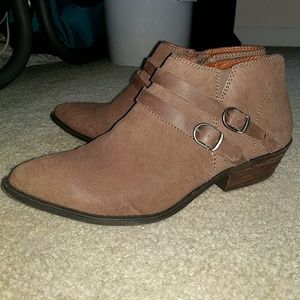 Lucky Brand Brown Western Ankle Boots